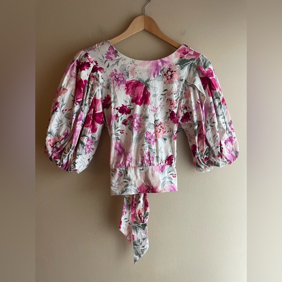 Express Puff Sleeve Floral Tie Back Top Size Small - Picture 7 of 15